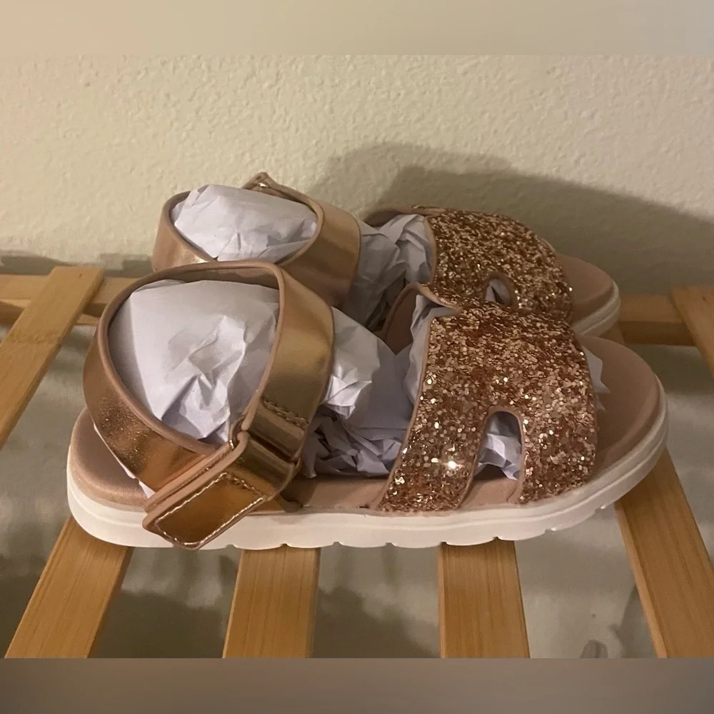 NEW…Olivia Miller Glitter Girls’ Sandals